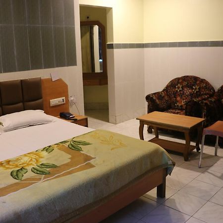 Hotel Swastik Mandap Puri Exterior foto